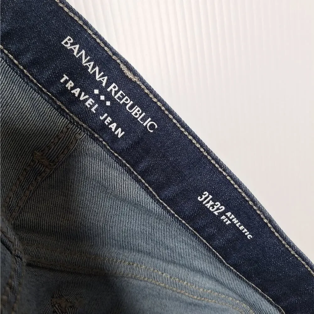 Banana Republic Travel Jeans Athletic Fit 31x32 Washwell Mid Blue Wash Stretch